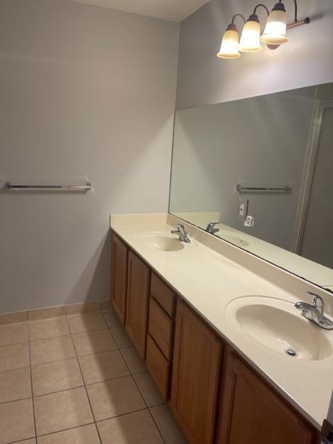 Building Photo - 2757 S Evergreen Cir