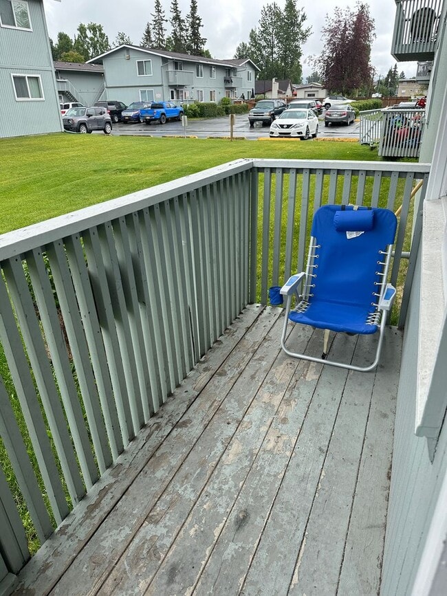 Building Photo - 1 BR/1 B near shopping center, UMED, and the Military base JBER.