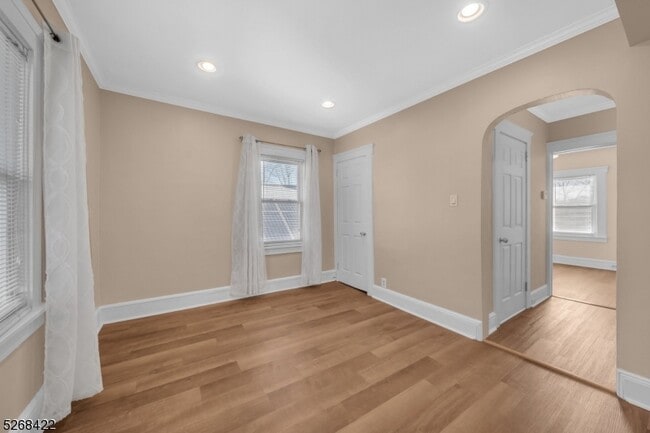 Building Photo - 83 Burnside Ave