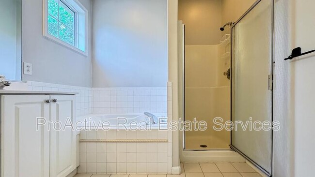 Building Photo - 1034 Grand Oak Ln