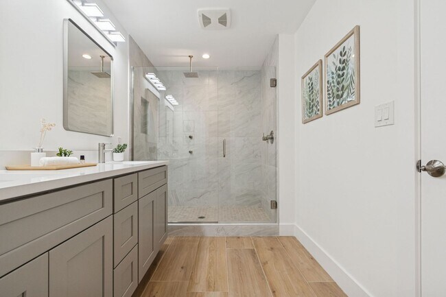 Building Photo - 1343 4th St