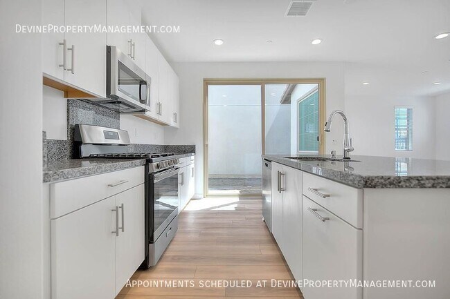 Building Photo - 7030 Aloe Ln