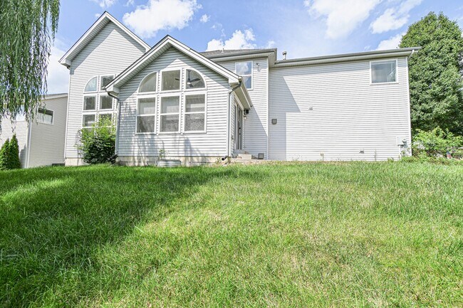 Building Photo - 191 Hillcrest Dr