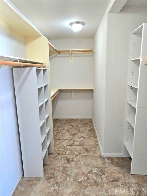 Building Photo - 74404 Pinon Dr