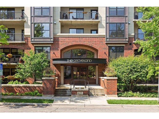 Building Photo - 317 Groveland Ave
