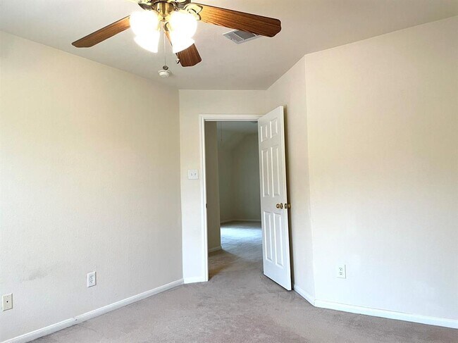 Building Photo - 16927 Bar Harbor Bend