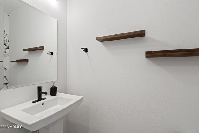 Building Photo - 3139 E Tina Dr