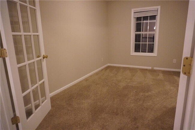 Building Photo - 840 Paper Creek Dr SE