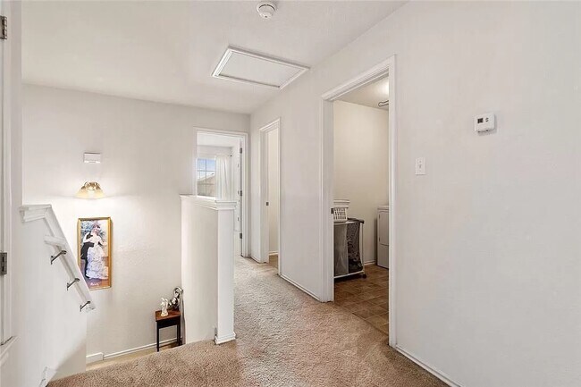 Building Photo - 206 Black