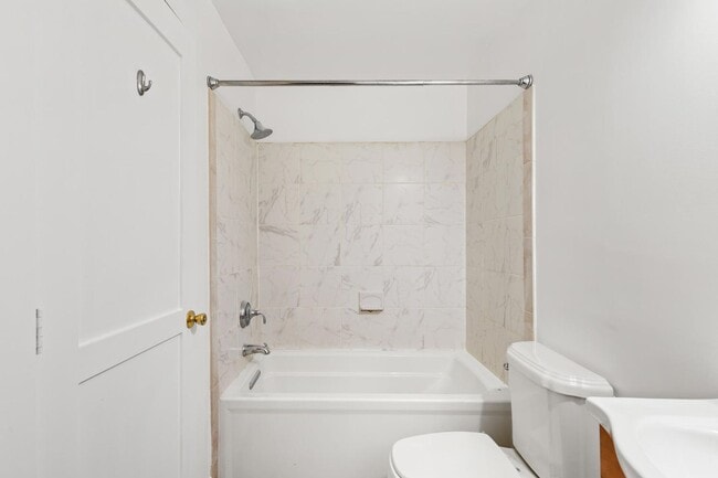 Building Photo - Charming One-Bedroom Basement Apartment