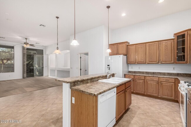 Building Photo - 7402 N 88th Ln