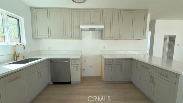 Building Photo - 492 Palisade St