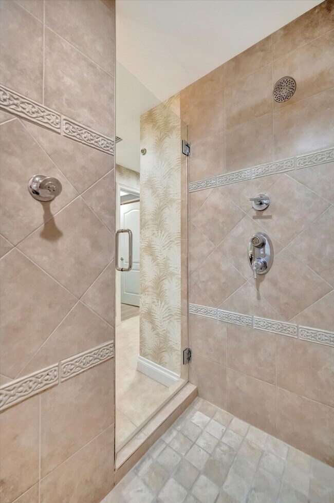 Building Photo - 6406 Gulf Dr