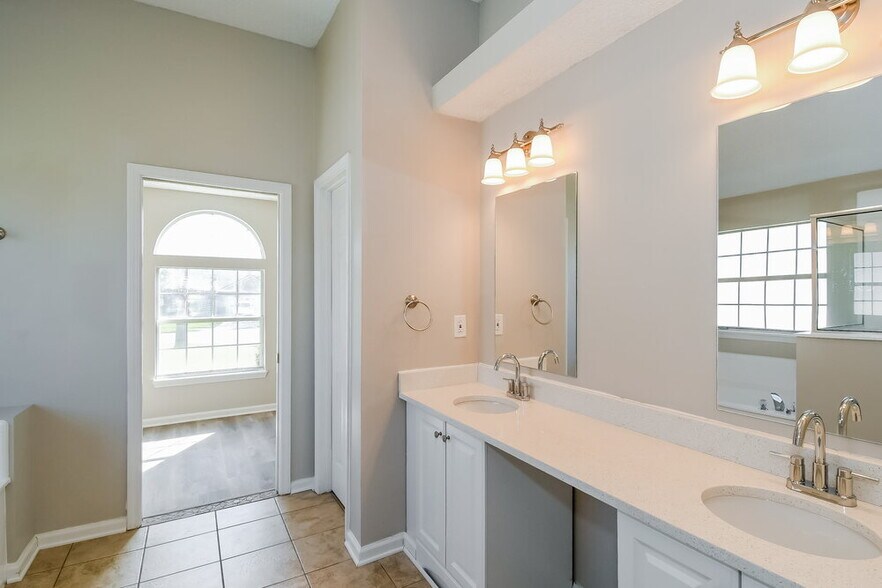 Building Photo - 3948 Heavenside Ct