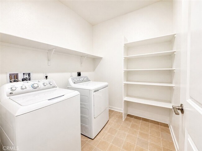 Building Photo - 5258 Verbena Cir