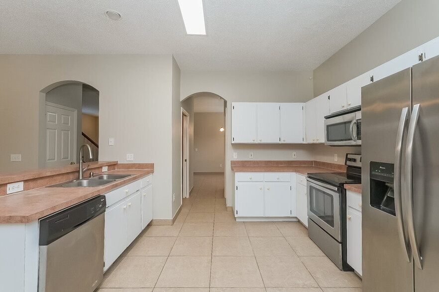 Building Photo - 8723 Morrison Oaks Ct