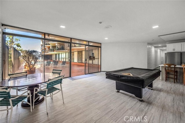 Building Photo - 531 Esplanade