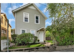 Building Photo - 320 9th Ave N