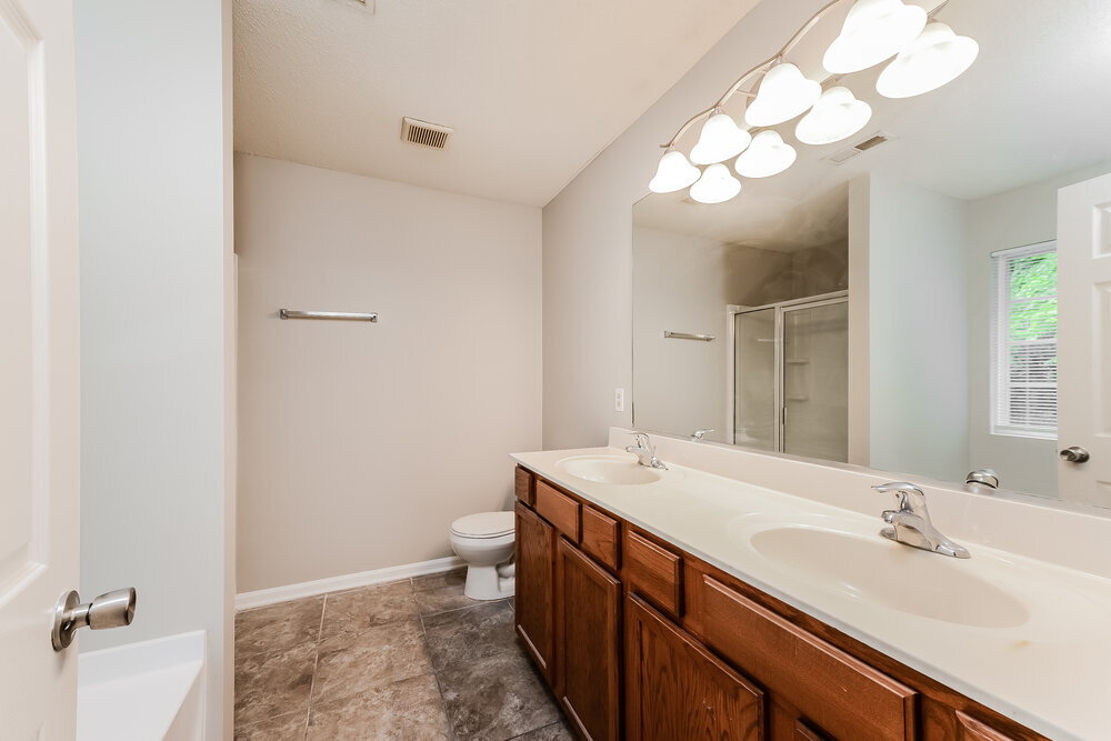 Building Photo - 1028 Quinlan Dr