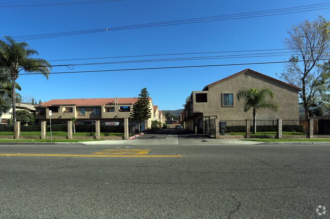 Primary Photo - 11762 Rancho Santiago Blvd