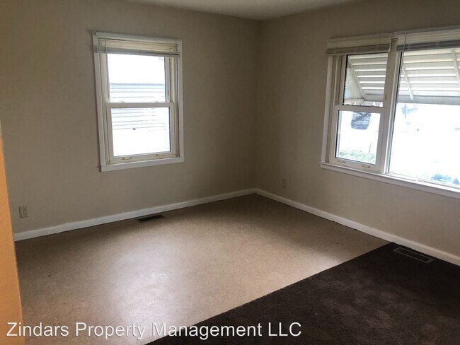 Building Photo - 1404 Lape St