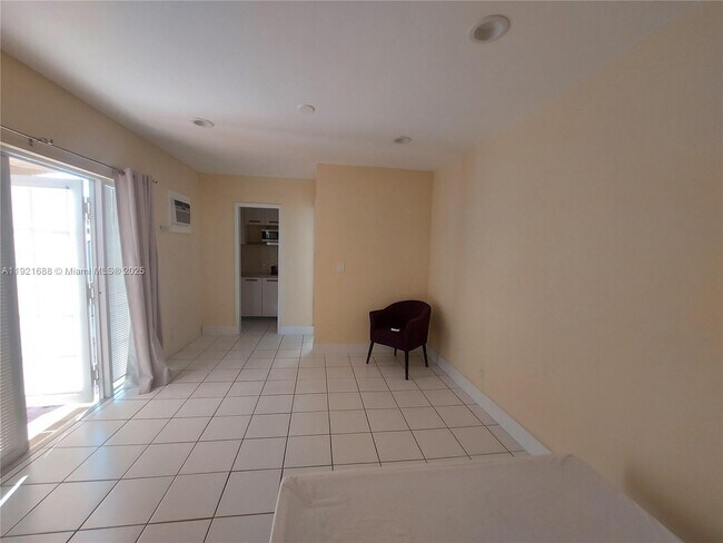 Building Photo - 8105 SW 17th Terrace