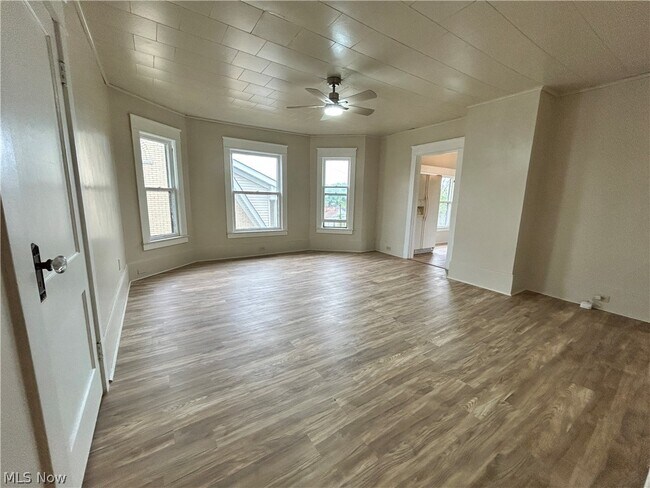 Building Photo - 377 Lawson Ave