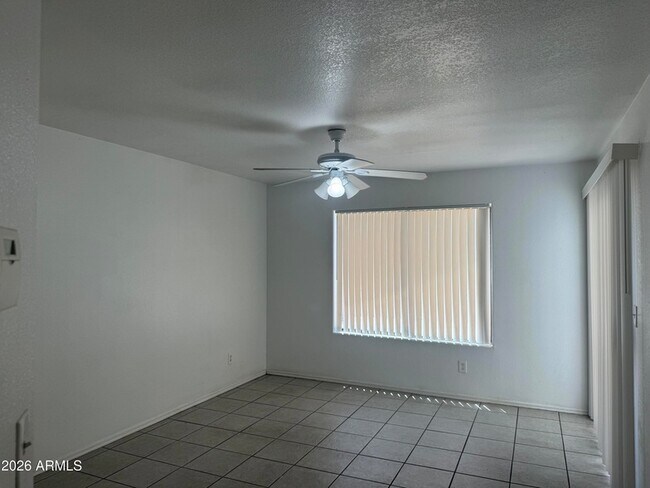 Building Photo - 8743 W Sierra Vista Dr