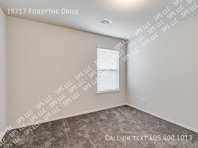 Building Photo - 19717 Forsythe Dr