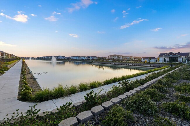 Building Photo - 3730 Benicia Ave