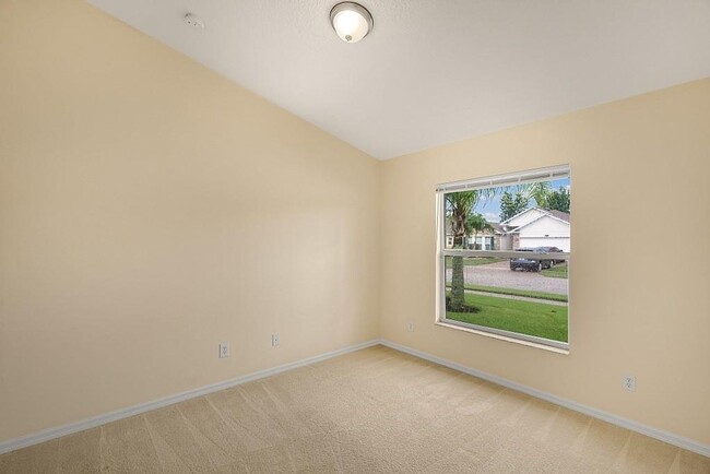 Building Photo - Beautiful 3/2 in Gated Community