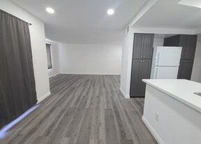 Building Photo - 2255 Cahuilla St