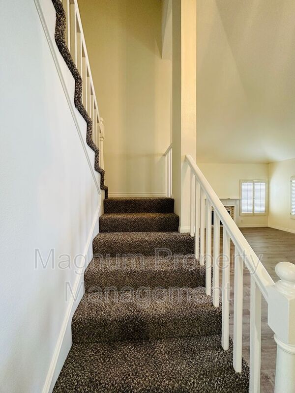 Building Photo - 43938 Northgate Ave