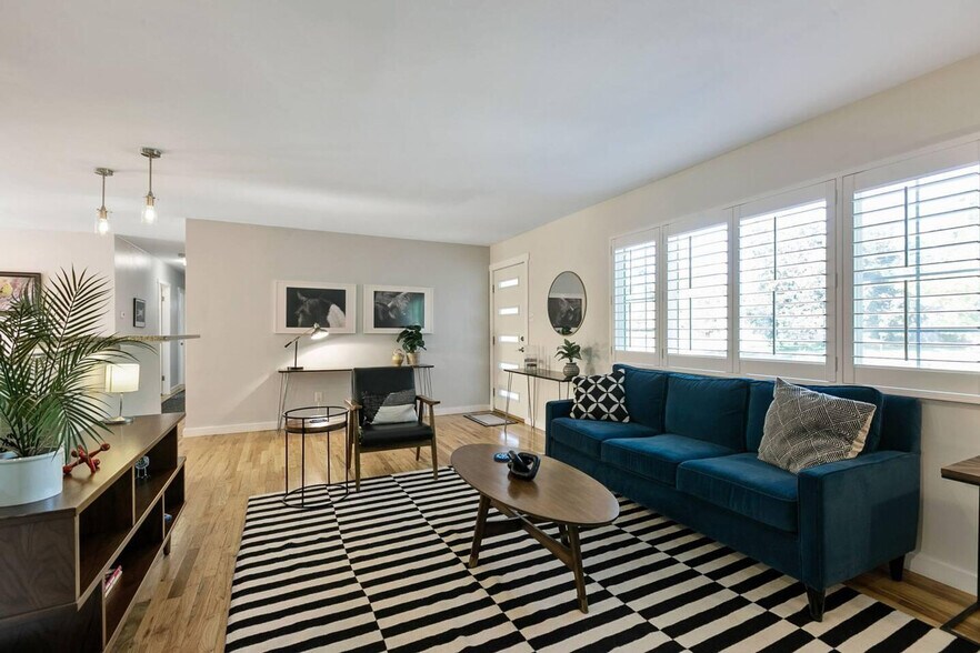 Building Photo - 3296 S Grape St