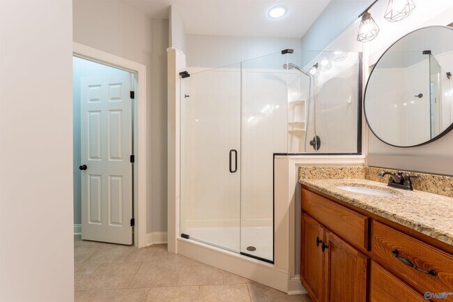 Building Photo - 525 W Mossyleaf Dr SW