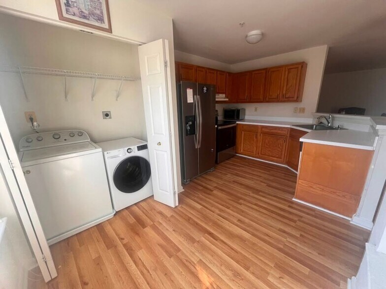 Building Photo - 6502 Home Water Ct
