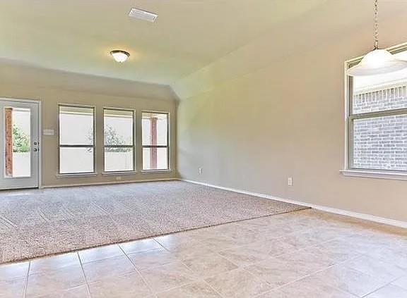 Building Photo - 2824 Castle Creek Dr