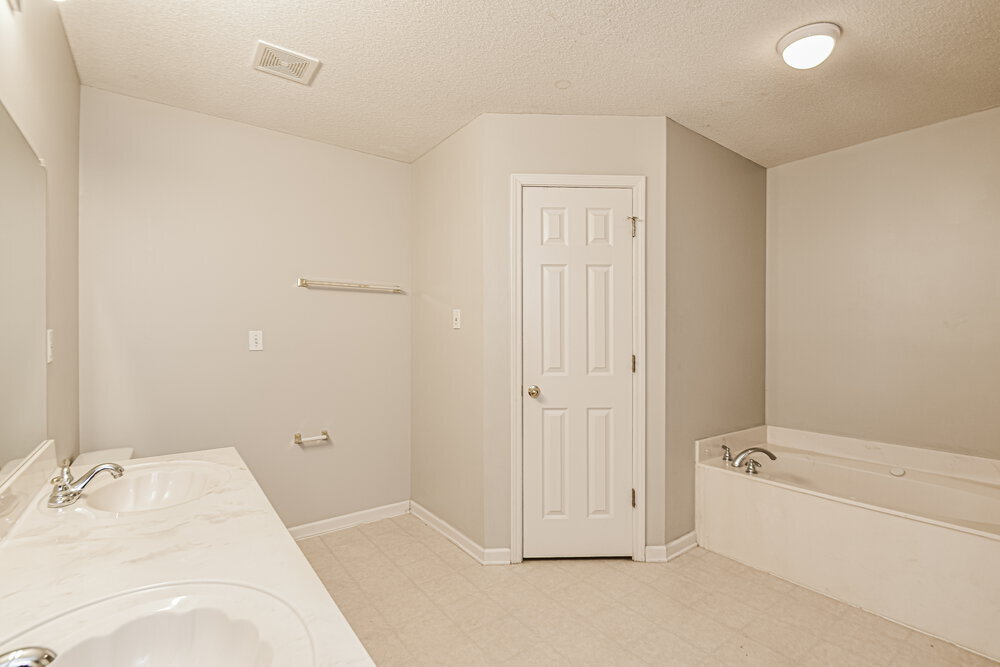 Building Photo - 2708 Baird Dr