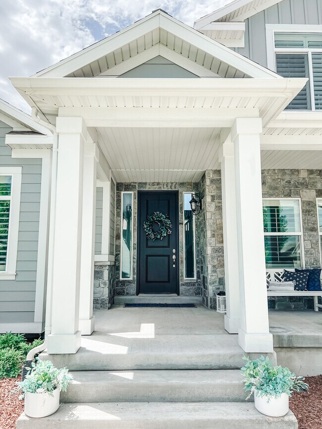 Building Photo - 2670 Weathervane Way S