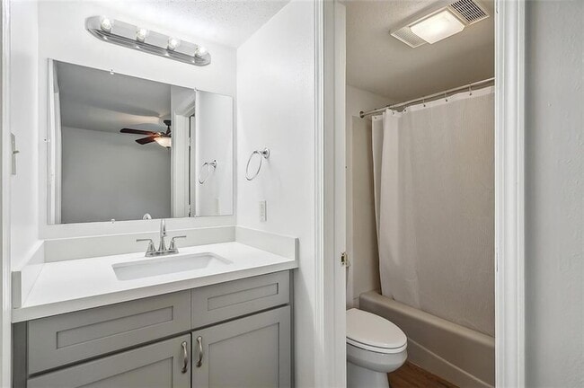 Building Photo - 309 Teal Ct