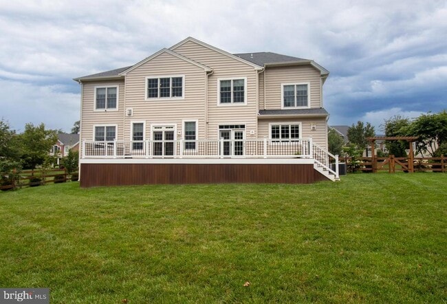 Building Photo - 3940 Powell Rd