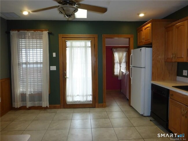 Building Photo - 28 Frederick St