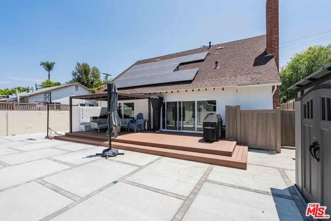 Building Photo - 5737 Allott Ave