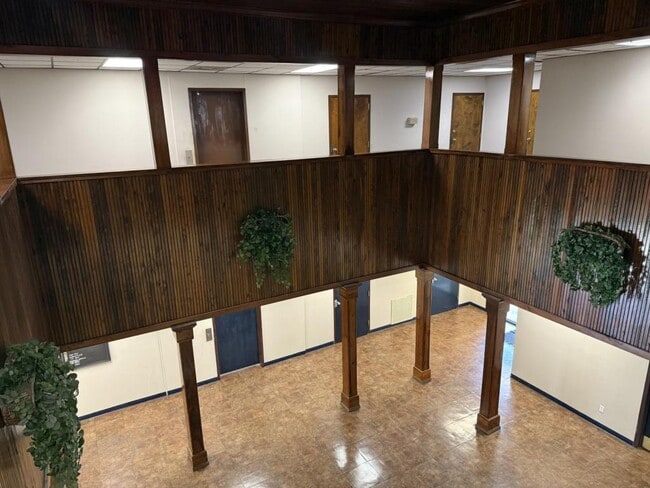 Building Photo - 4323 Division Street