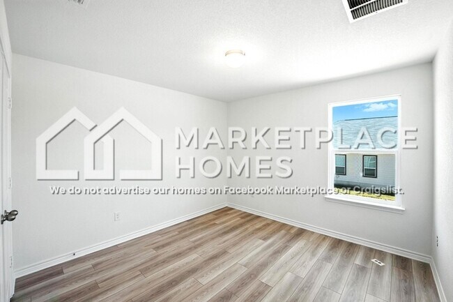 Building Photo - 15233 Dionysus Ln