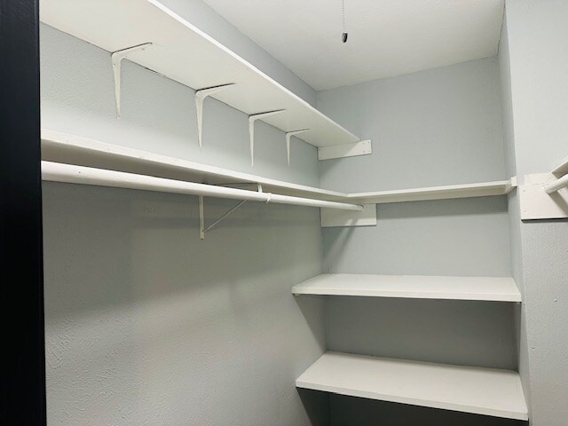 Building Photo - 301 Tri City Beach Rd