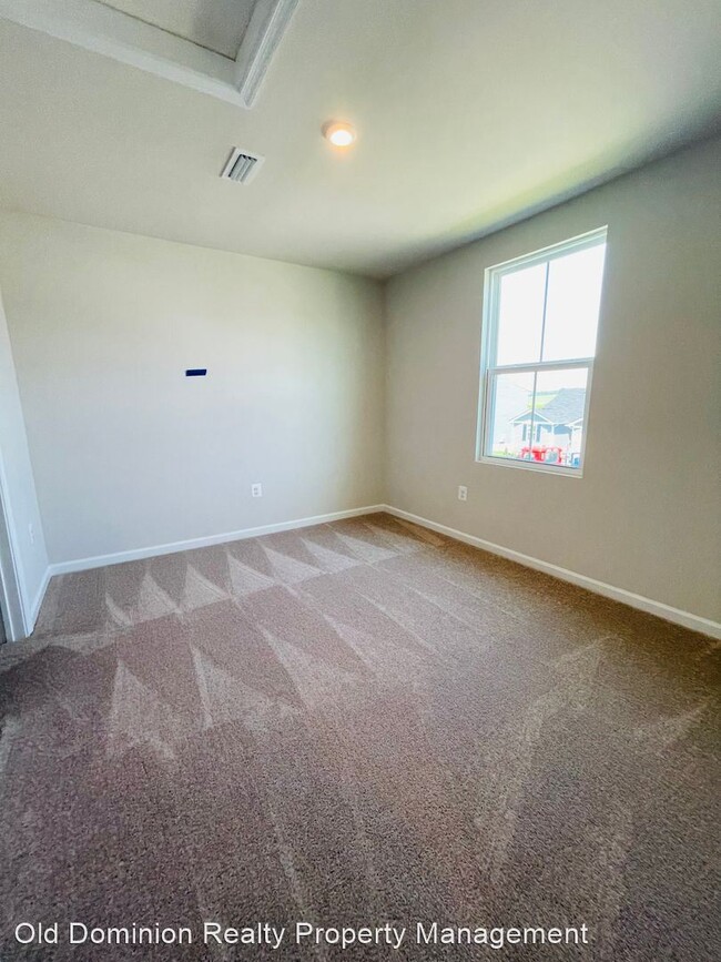 Building Photo - 4 br, 2.5 bath House - 2185 Tailor Drive