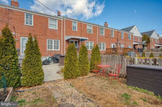Building Photo - 8119 Pleasant Plains Rd