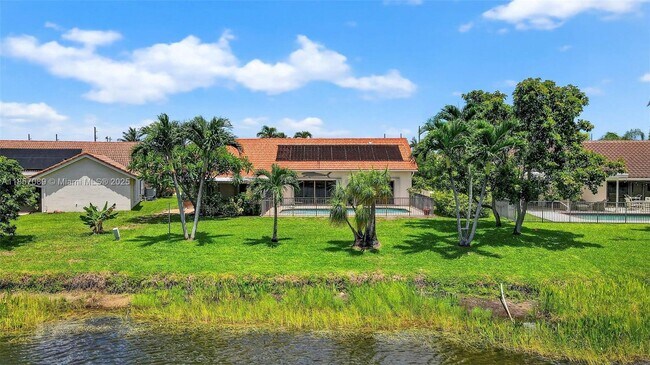 Building Photo - 9517 El Clair Ranch Rd