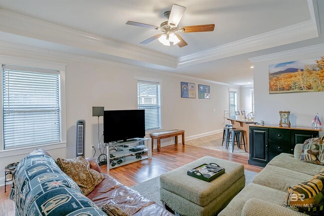 Building Photo - 10 Breydon Ct